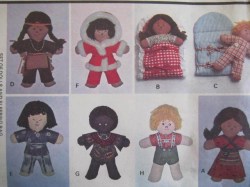 5724 MCCALLS 1977 10'' INTERNATIONAL RAG DOLLS, SLEEPING BAG,  OUTFITS PATTERN